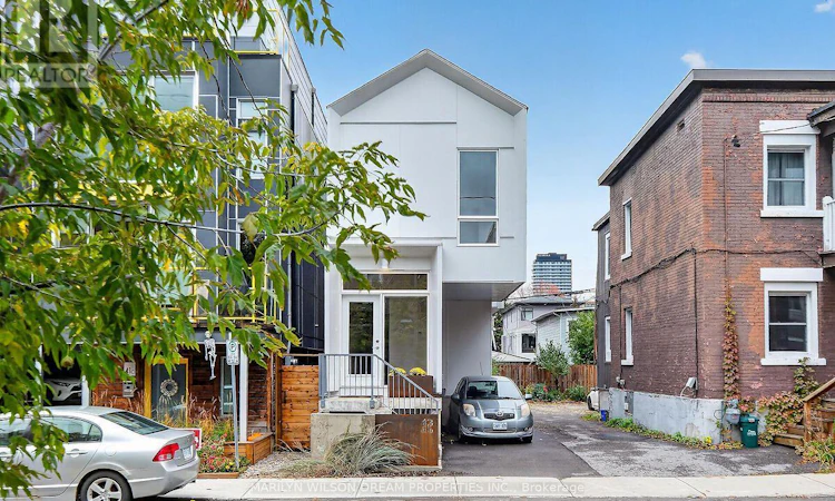 43 Stirling Avenue