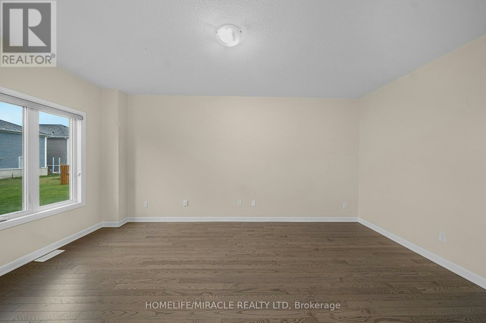 107 Oakmont Drive, Loyalist, ON, K0H 1G0 - 12