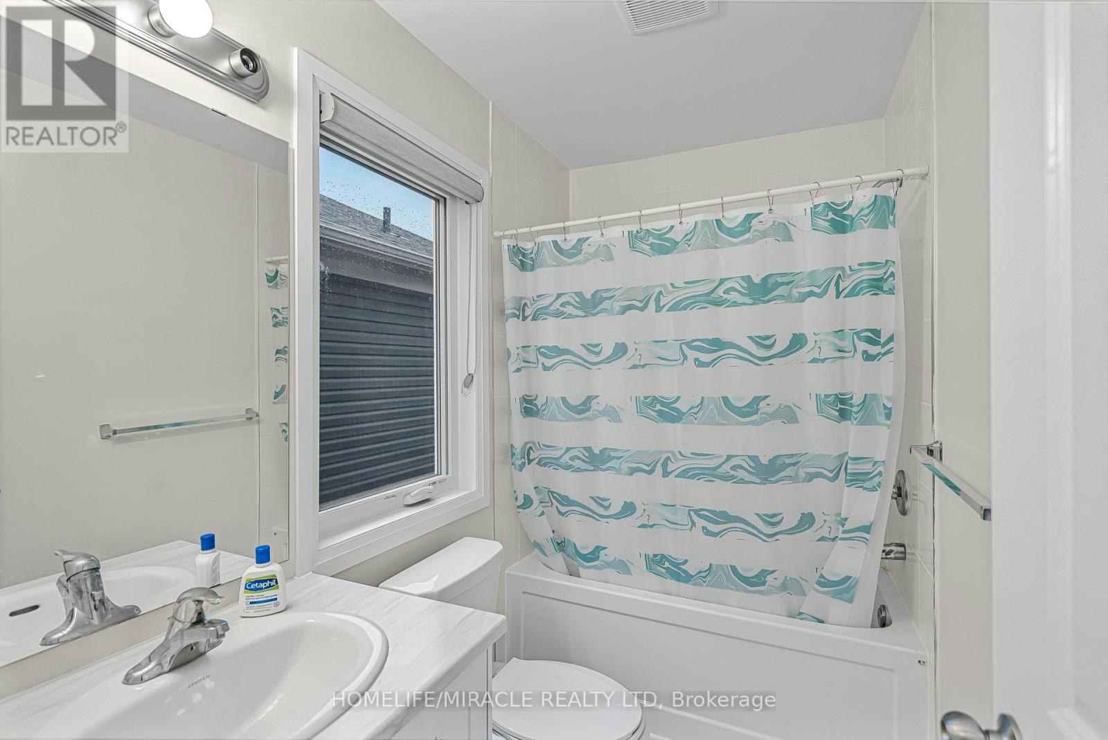 107 Oakmont Drive, Loyalist, ON, K0H 1G0 - 16