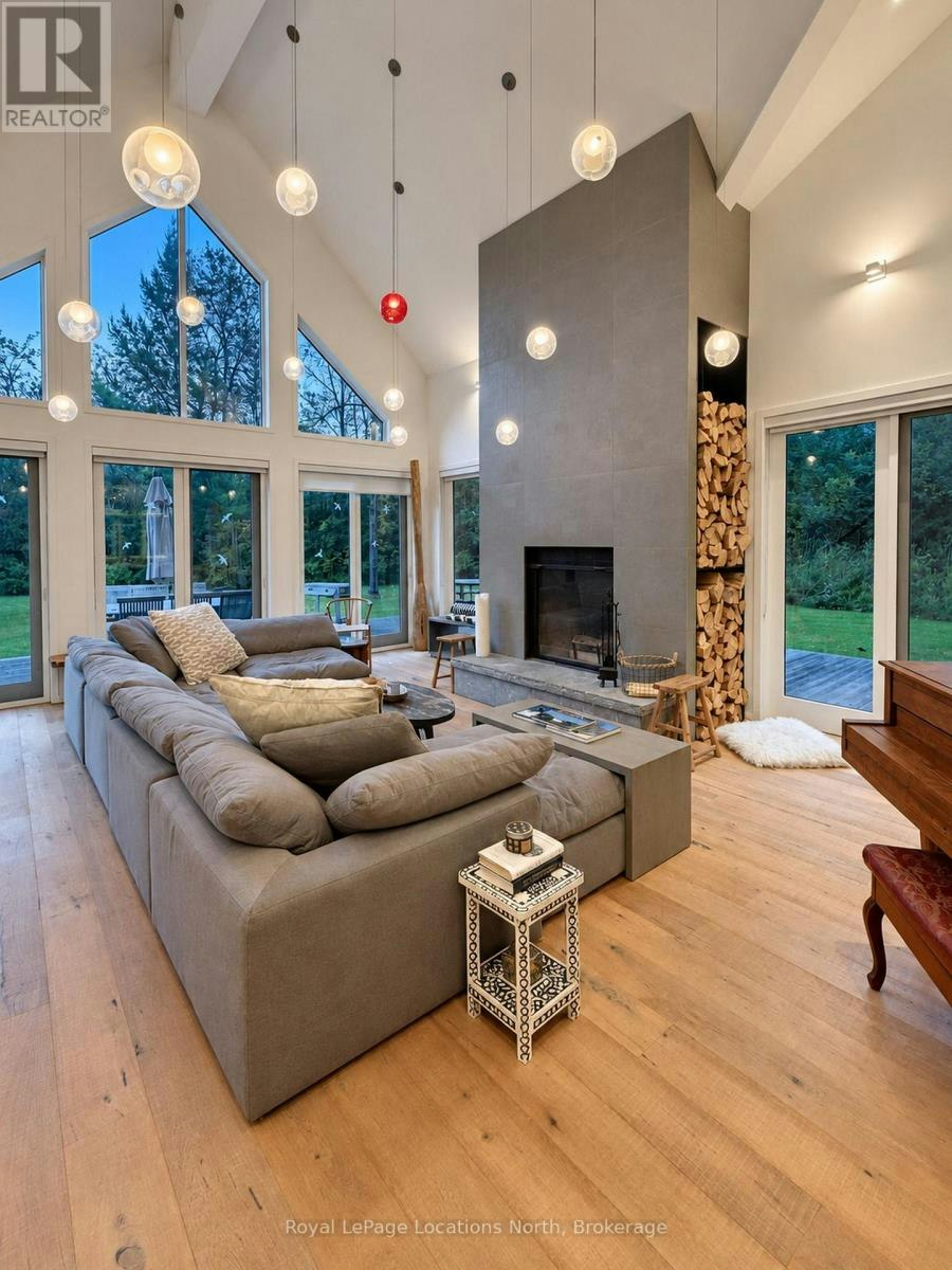 21 Buckingham Boulevard, Clearview, ON, L9Y 3Y9 - 4