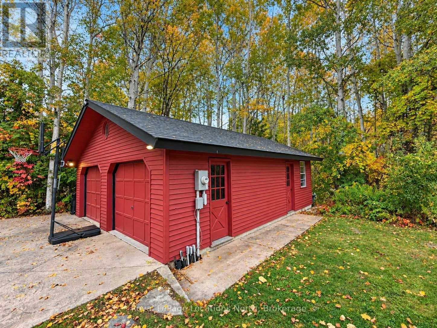 21 Buckingham Boulevard, Clearview, ON, L9Y 3Y9 - 25