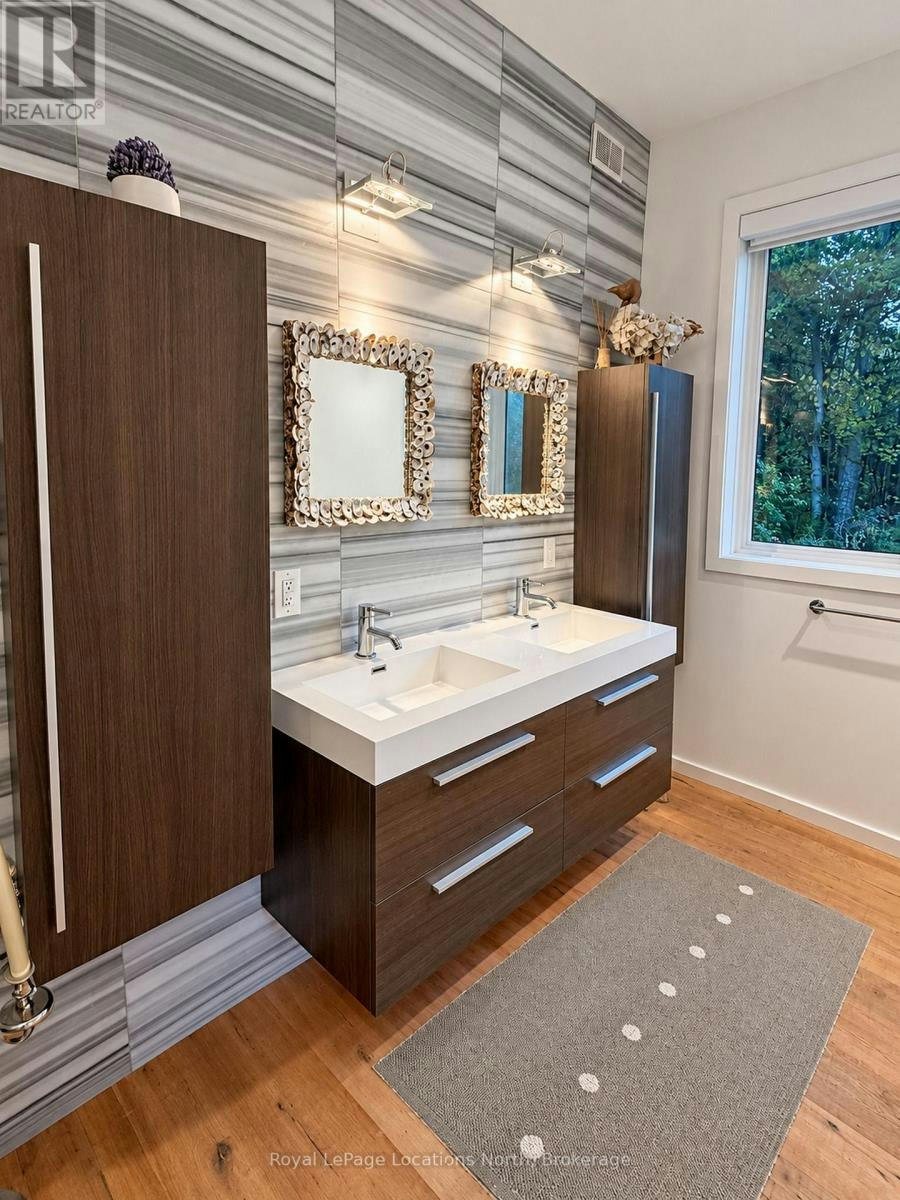 21 Buckingham Boulevard, Clearview, ON, L9Y 3Y9 - 12