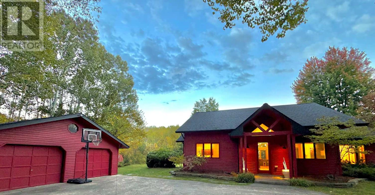 21 Buckingham Boulevard, Clearview, ON, L9Y 3Y9 - 2