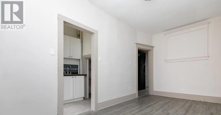 2-688 Bloor Street W, Toronto, ON, N8X 1A7 - 8