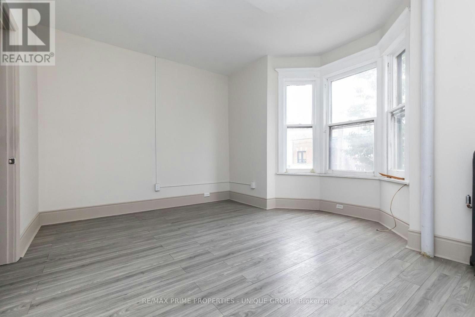 2-688 Bloor Street W, Toronto, ON, N8X 1A7 - 2