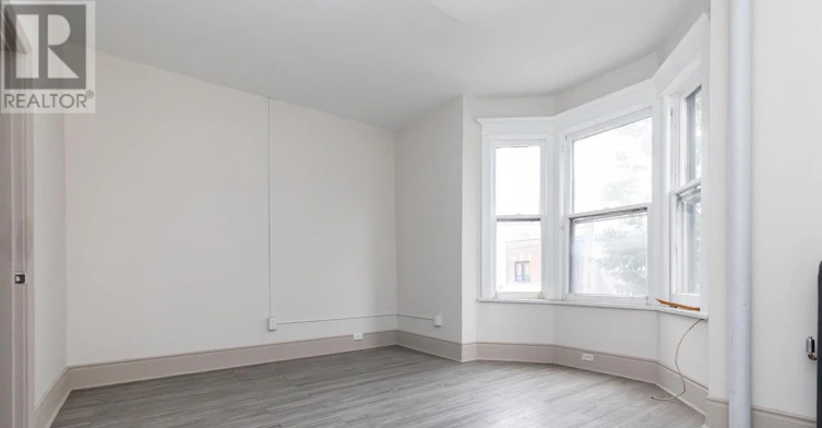 2-688 Bloor Street W, Toronto, ON, N8X 1A7 - 2