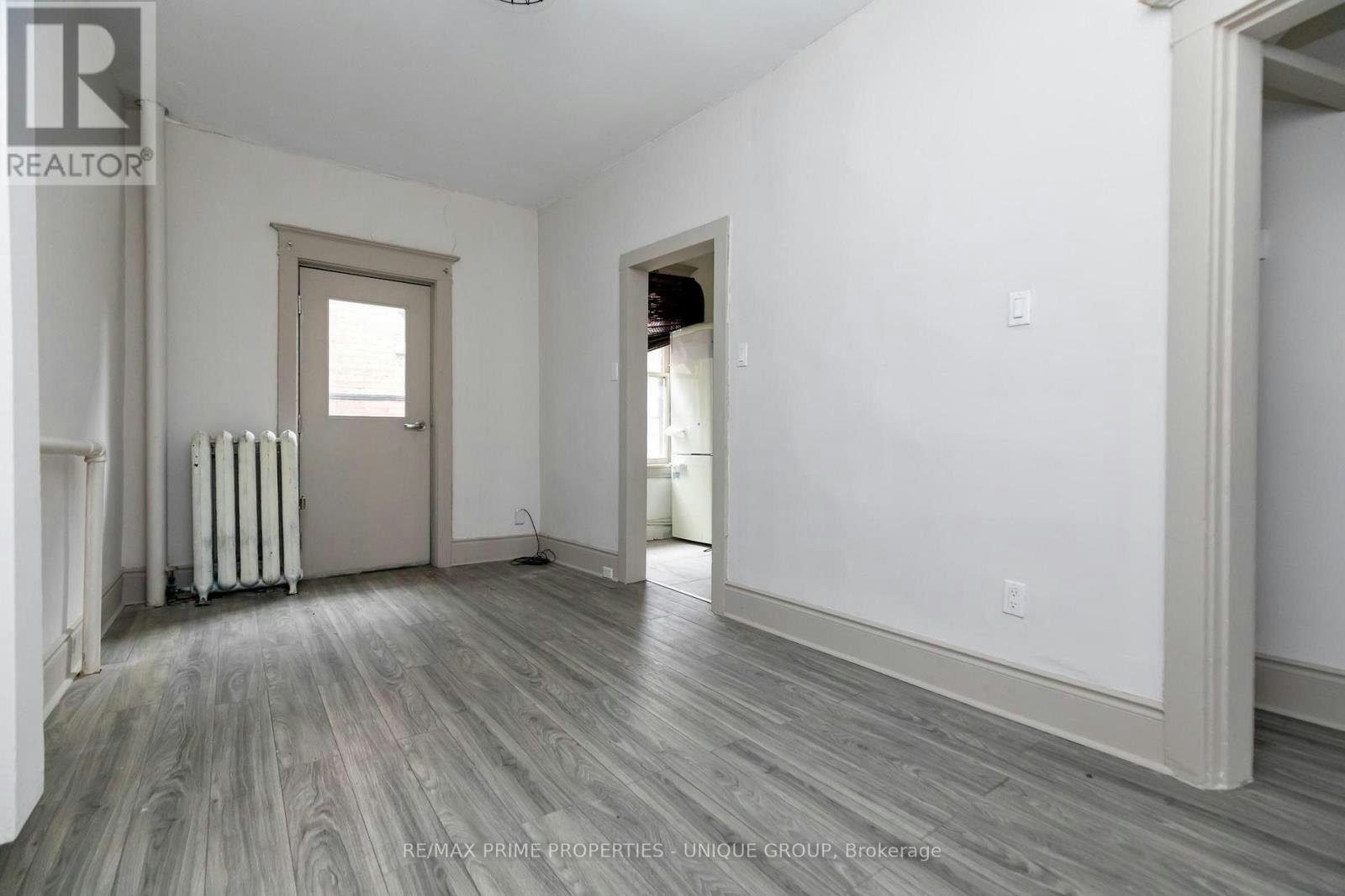 2-688 Bloor Street W, Toronto, ON, N8X 1A7 - 10