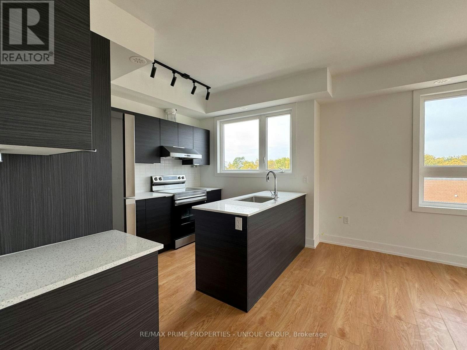 102-1 Comely Way, Markham, ON, L3R 2L8 - 3