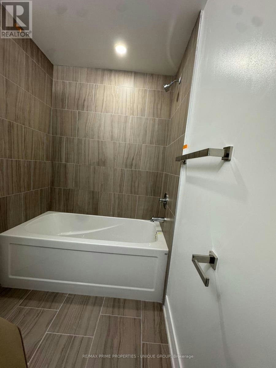 102-1 Comely Way, Markham, ON, L3R 2L8 - 11