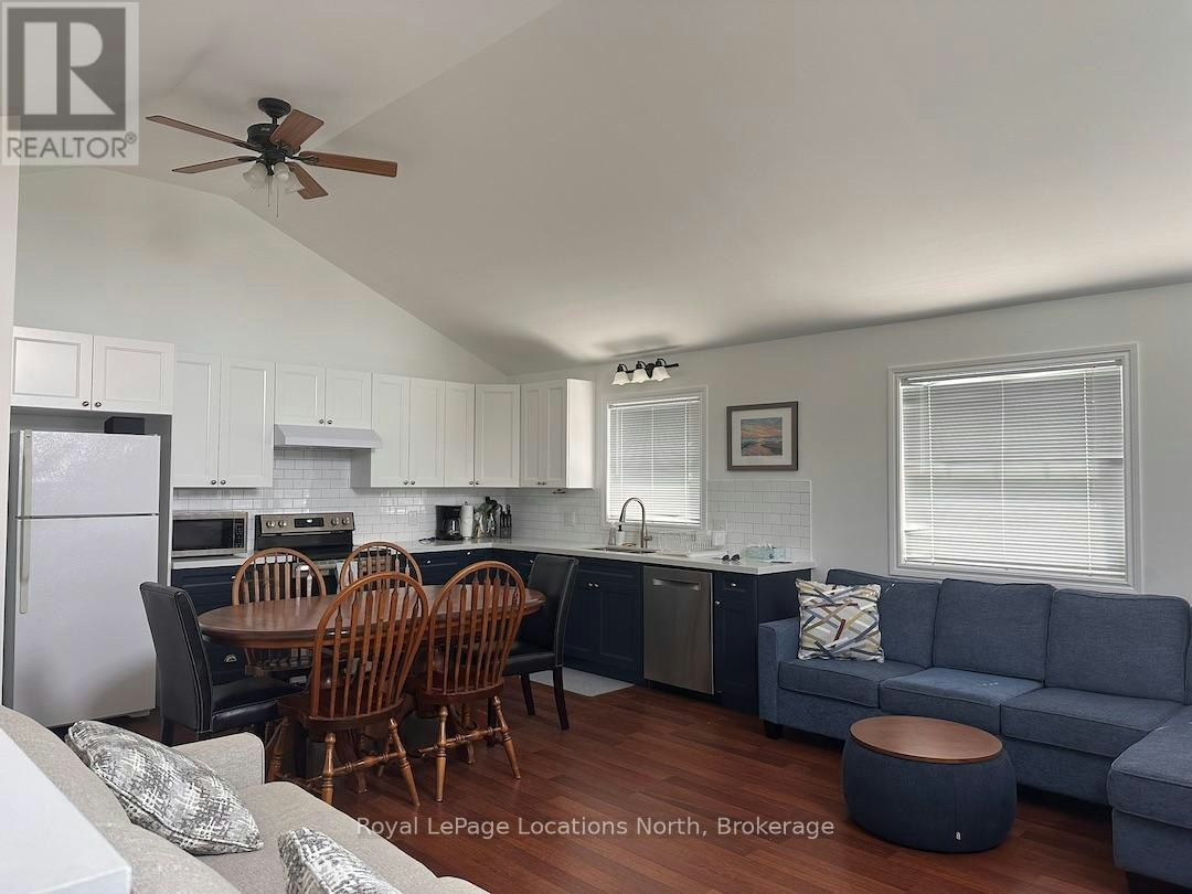 201 Shore Lane, Wasaga Beach, ON, L9Z 2J3 - 3