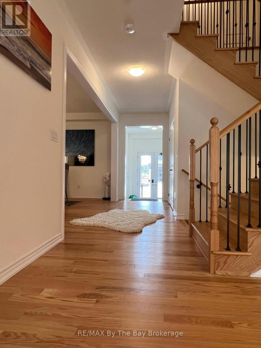 46 Rosanne Circle, Wasaga Beach, ON, L9Z 0N3 - 6