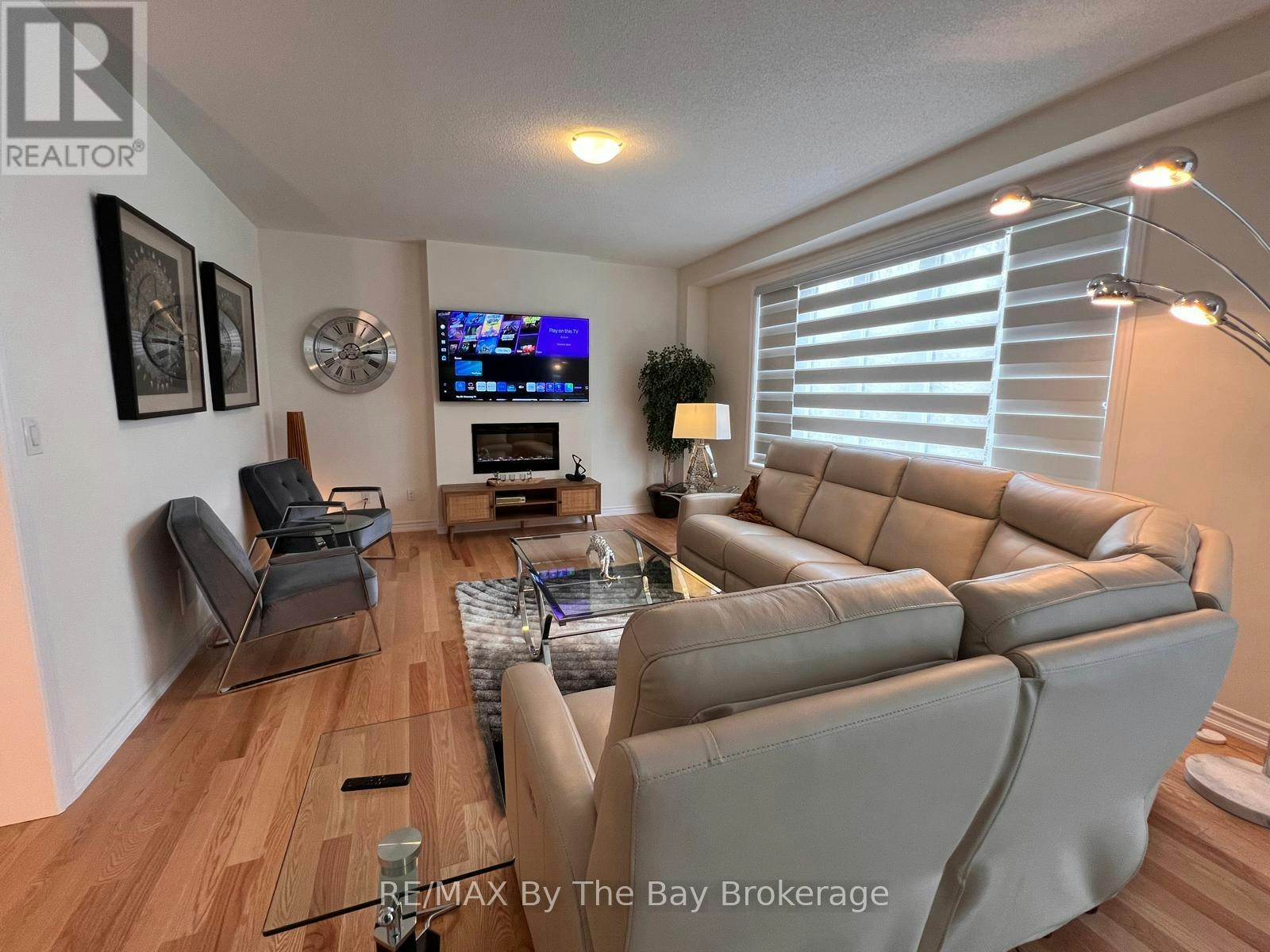 46 Rosanne Circle, Wasaga Beach, ON, L9Z 0N3 - 12