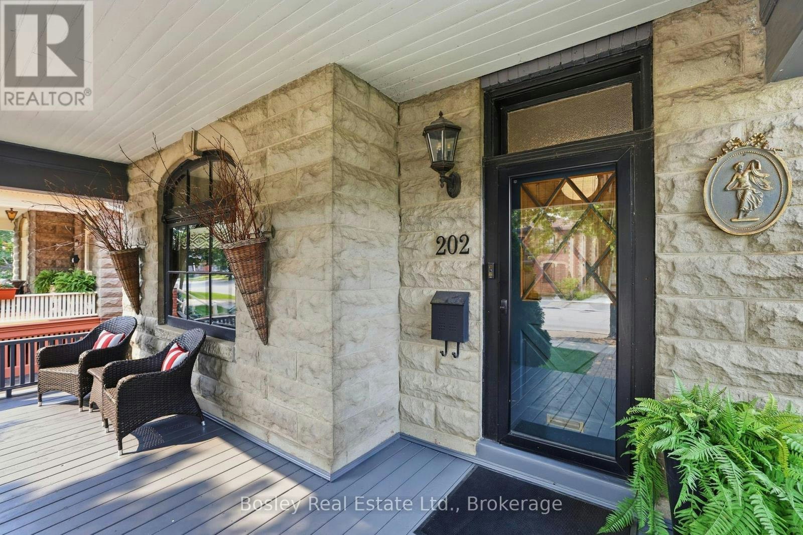 202 Pine Street, Collingwood, ON, L9Z 2P2 - 2
