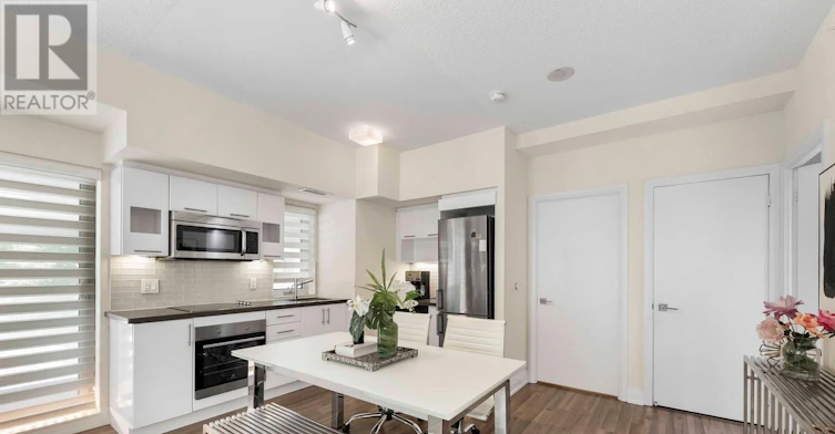 E113-555 Wilson Avenue, Toronto, ON, M3H 0C5 - 12