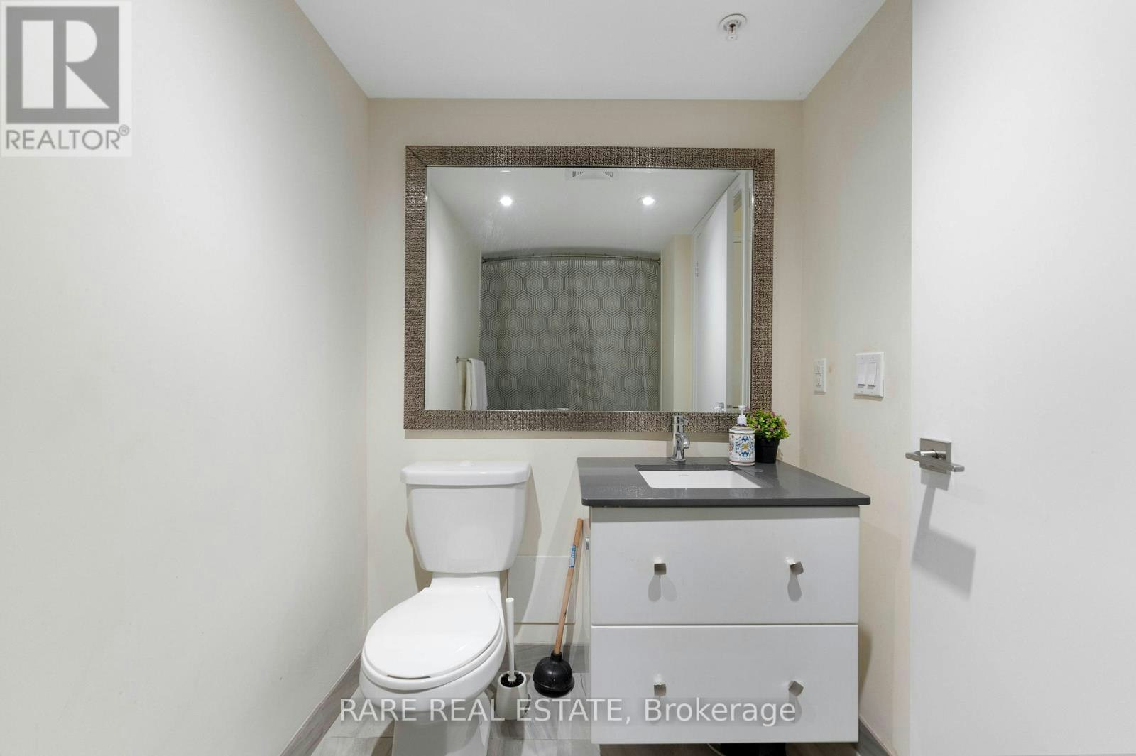 E113-555 Wilson Avenue, Toronto, ON, M3H 0C5 - 22