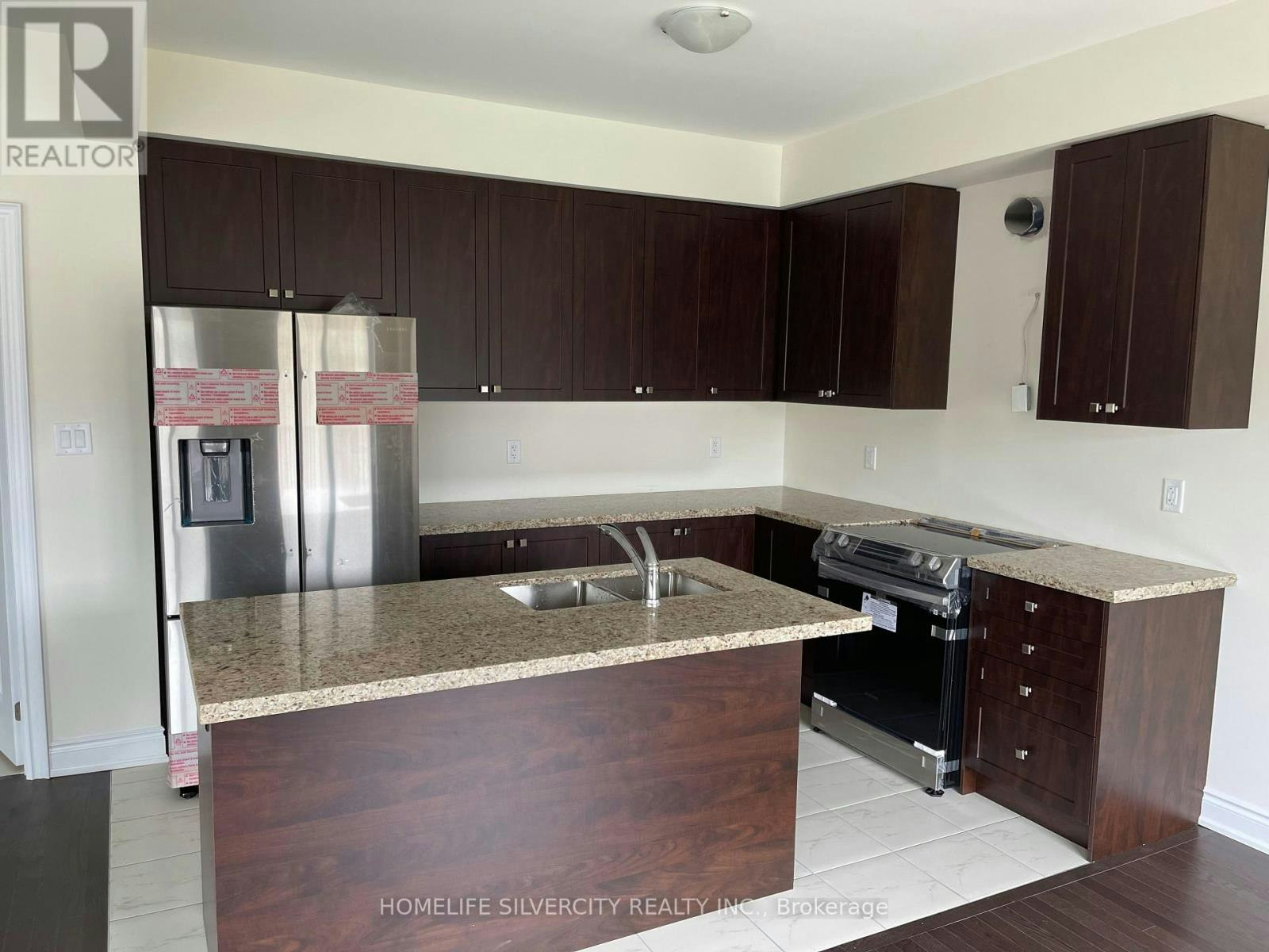 138 Kennedy Boulevard, New Tecumseth, ON, L9R 0W1 - 2