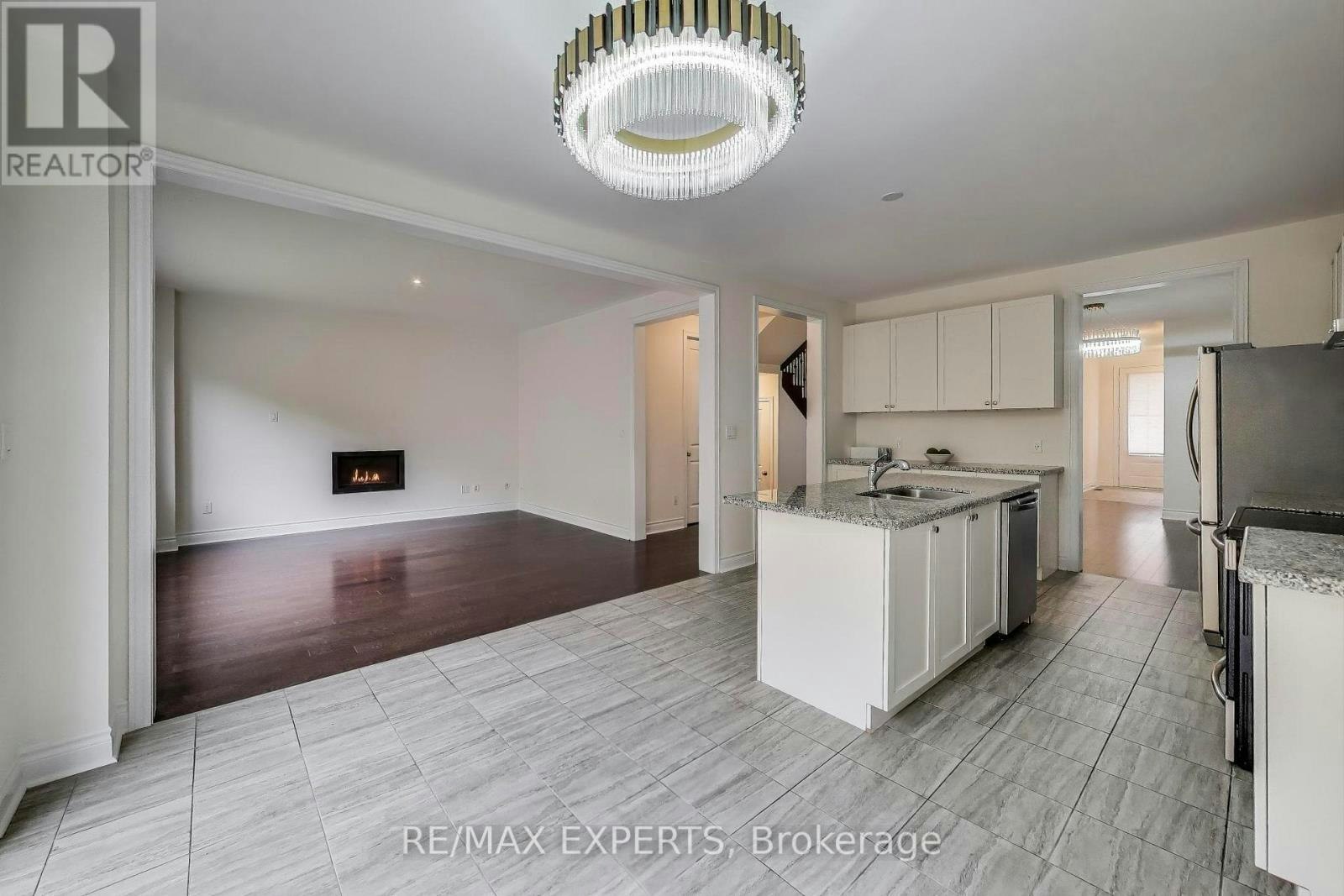 216 Butternut Ridge Trail, Aurora, ON, L4G 3P1 - 10