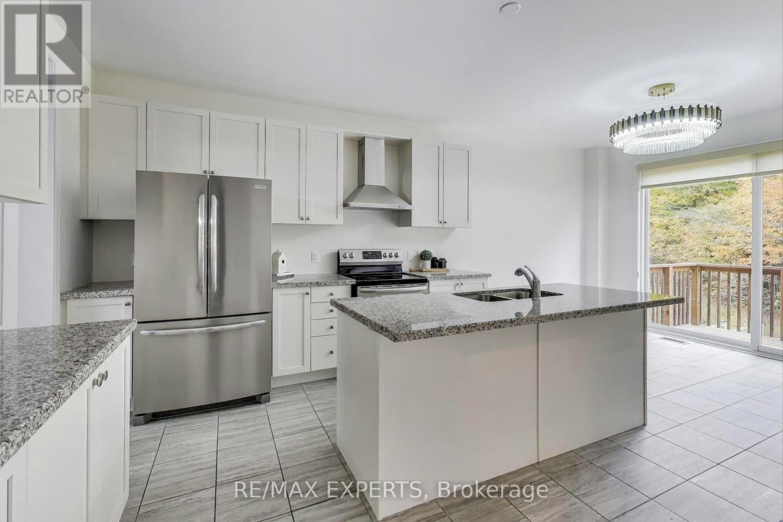 216 Butternut Ridge Trail, Aurora, ON, L4G 3P1 - 11