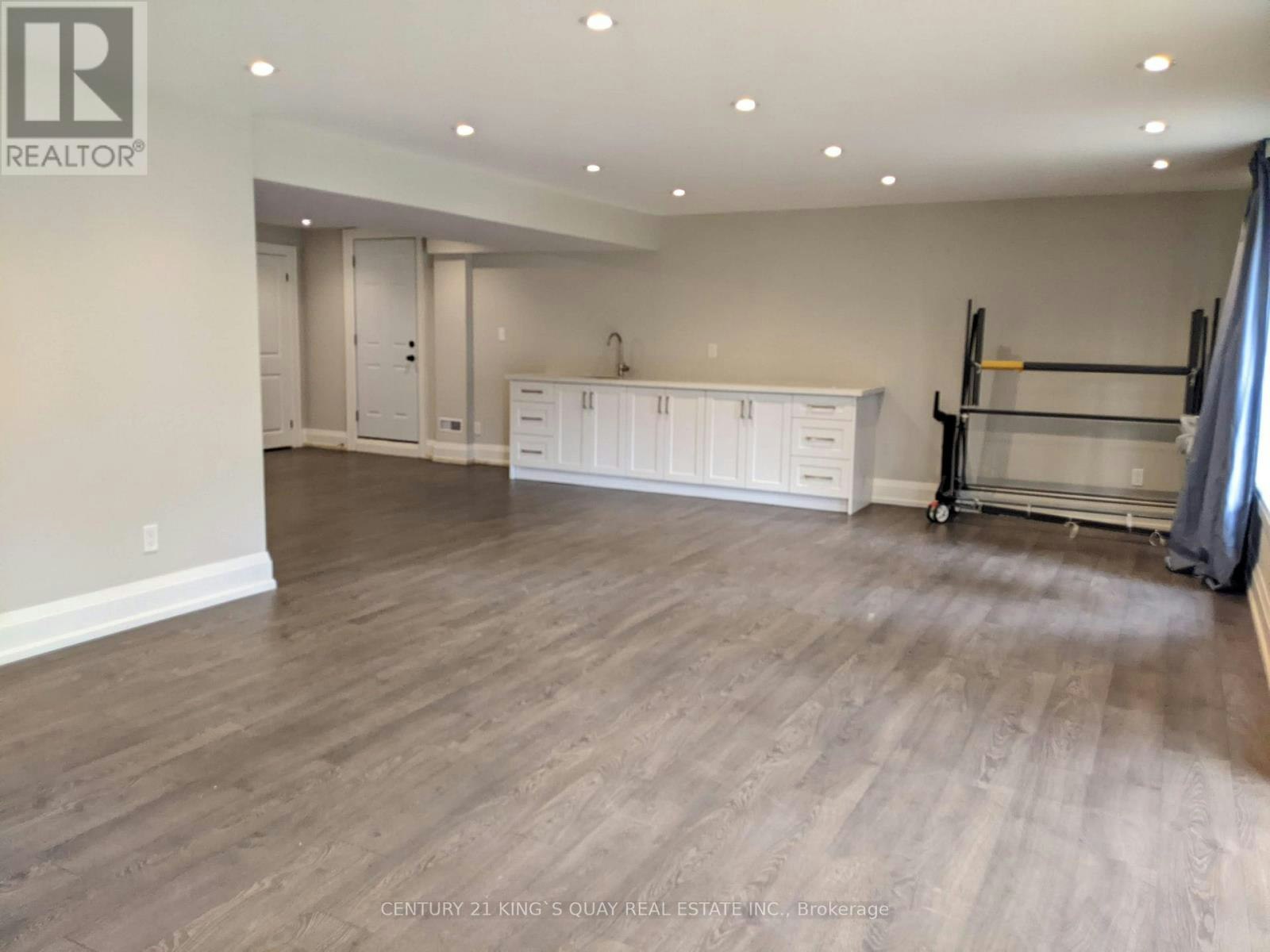 9779 Warden Avenue, Markham, ON, L6C 1M6 - 21