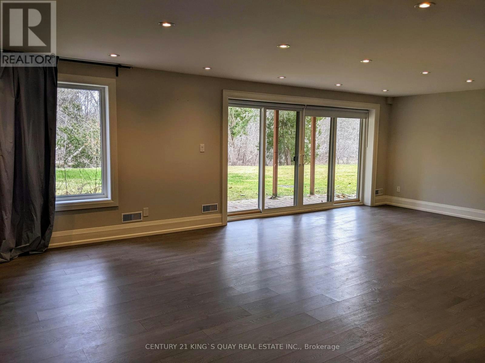 9779 Warden Avenue, Markham, ON, L6C 1M6 - 10
