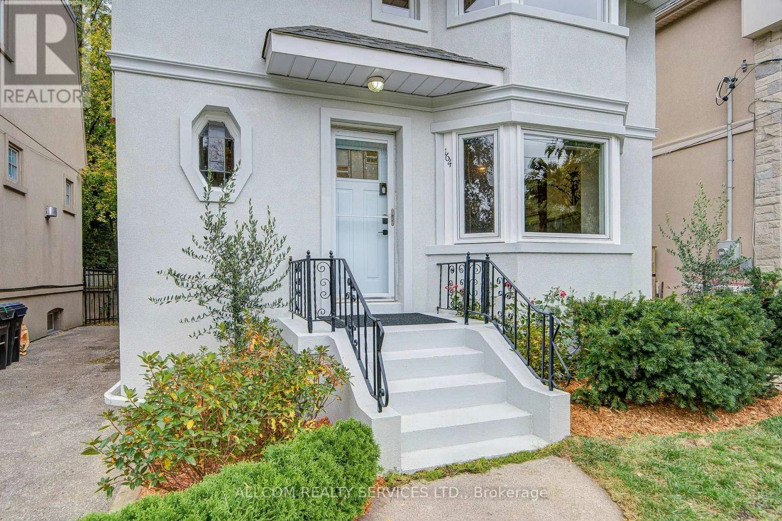 164 Glenvale Boulevard, Toronto, ON, M4G 2W3