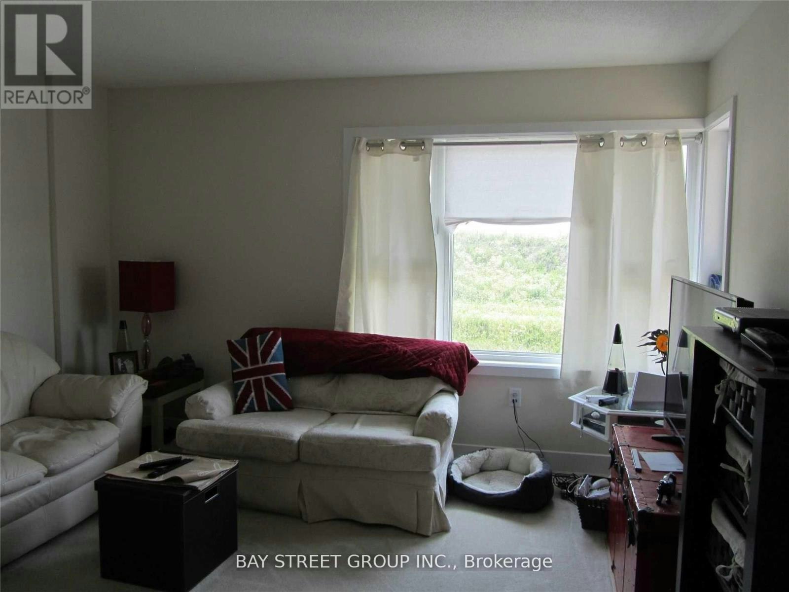 124 Vanier Street, Whitby, ON, L1R 0N3 - 13