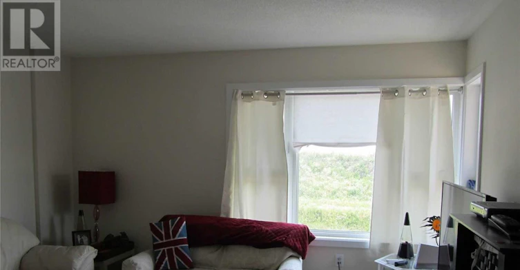 124 Vanier Street, Whitby, ON, L1R 0N3 - 13