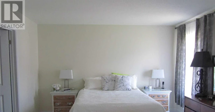 124 Vanier Street, Whitby, ON, L1R 0N3 - 9