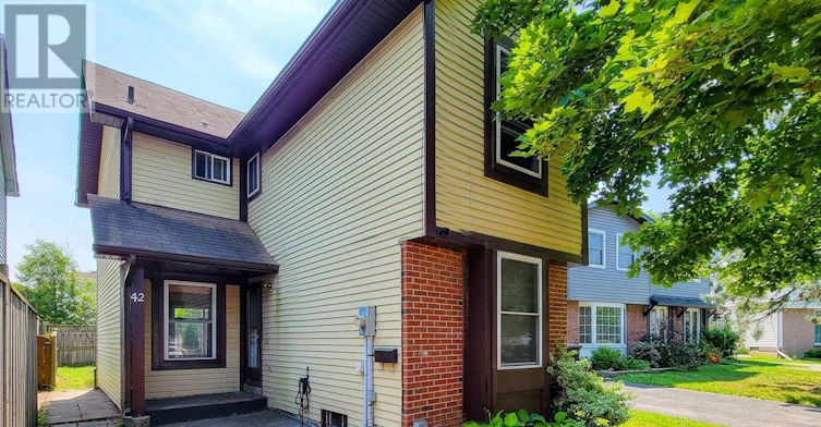 42 Enfield Crescent, Brantford, ON, N3P 1B2
