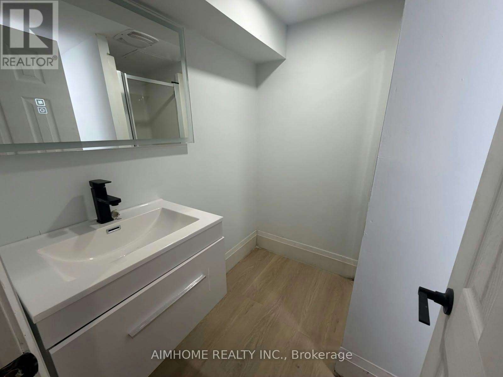 LOWER-1-26 Patricia Avenue, Toronto, ON, M2M 1H8 - 10