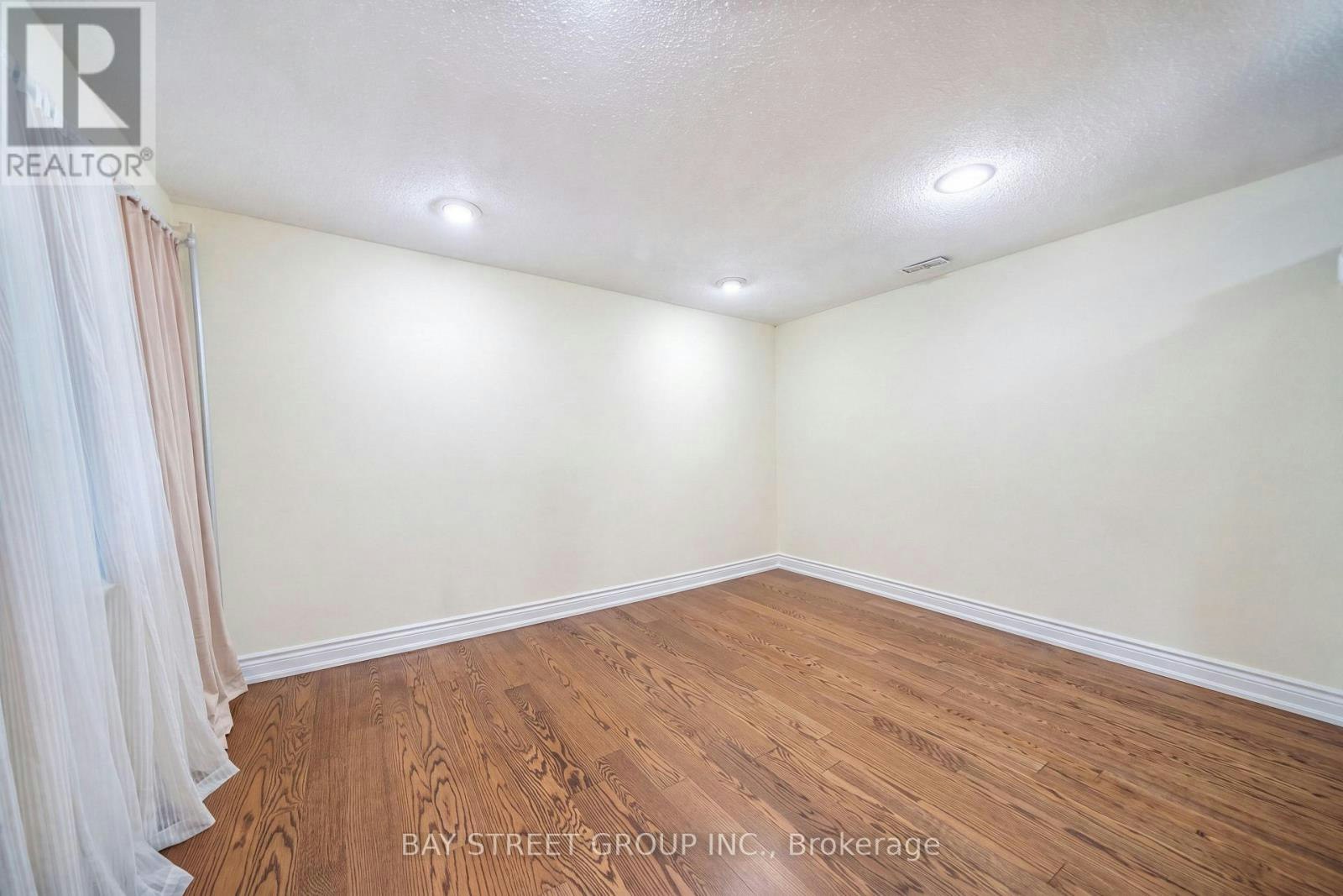 BSMT-32 Alanadale Avenue, Markham, ON, L3P 1S3 - 13