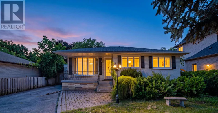 BSMT-32 Alanadale Avenue, Markham, ON, L3P 1S3
