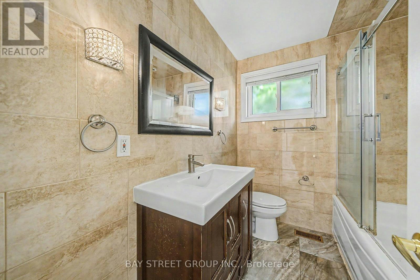 32 Alanadale Avenue, Markham, ON, L3P 1S3 - 17