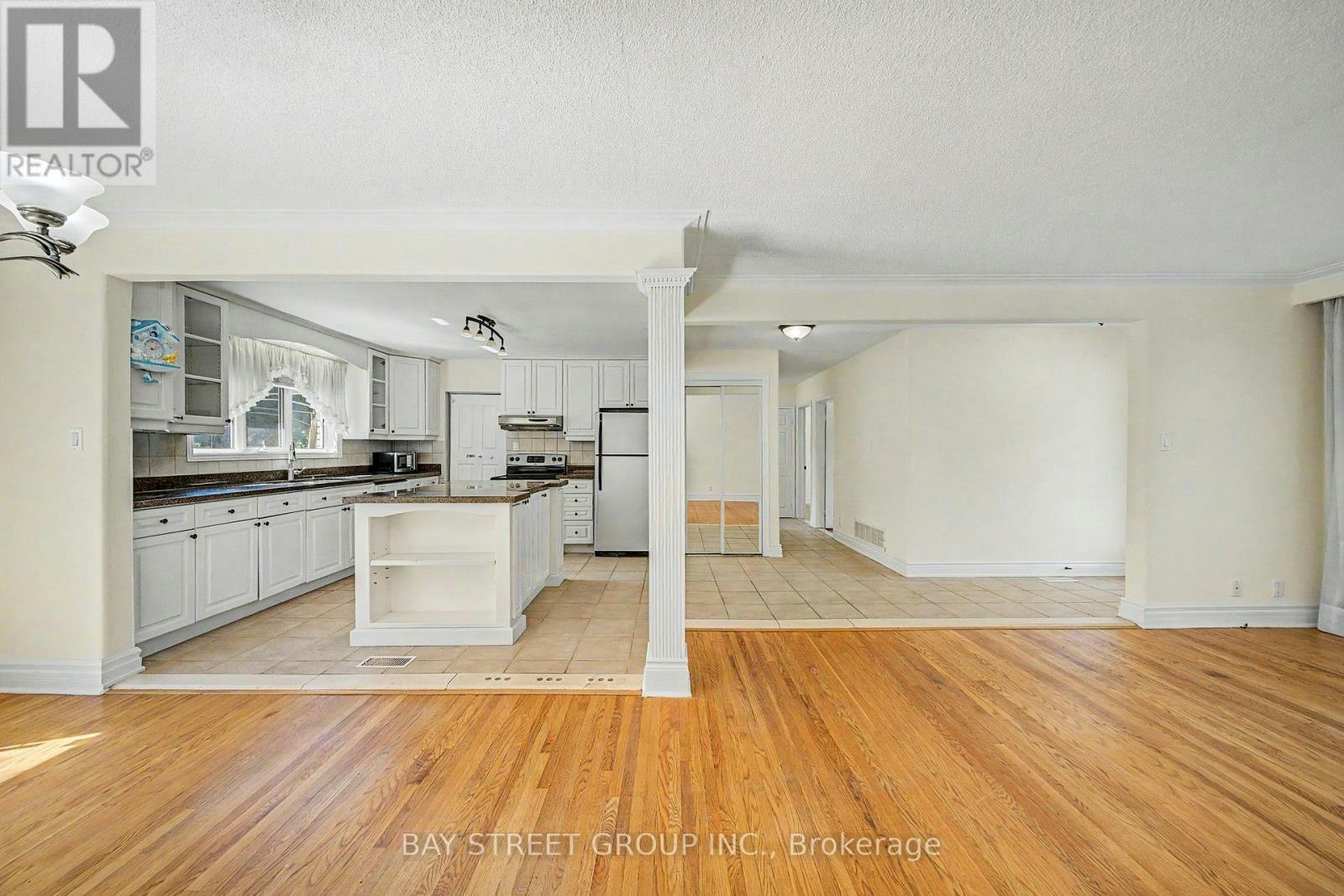 32 Alanadale Avenue, Markham, ON, L3P 1S3 - 12