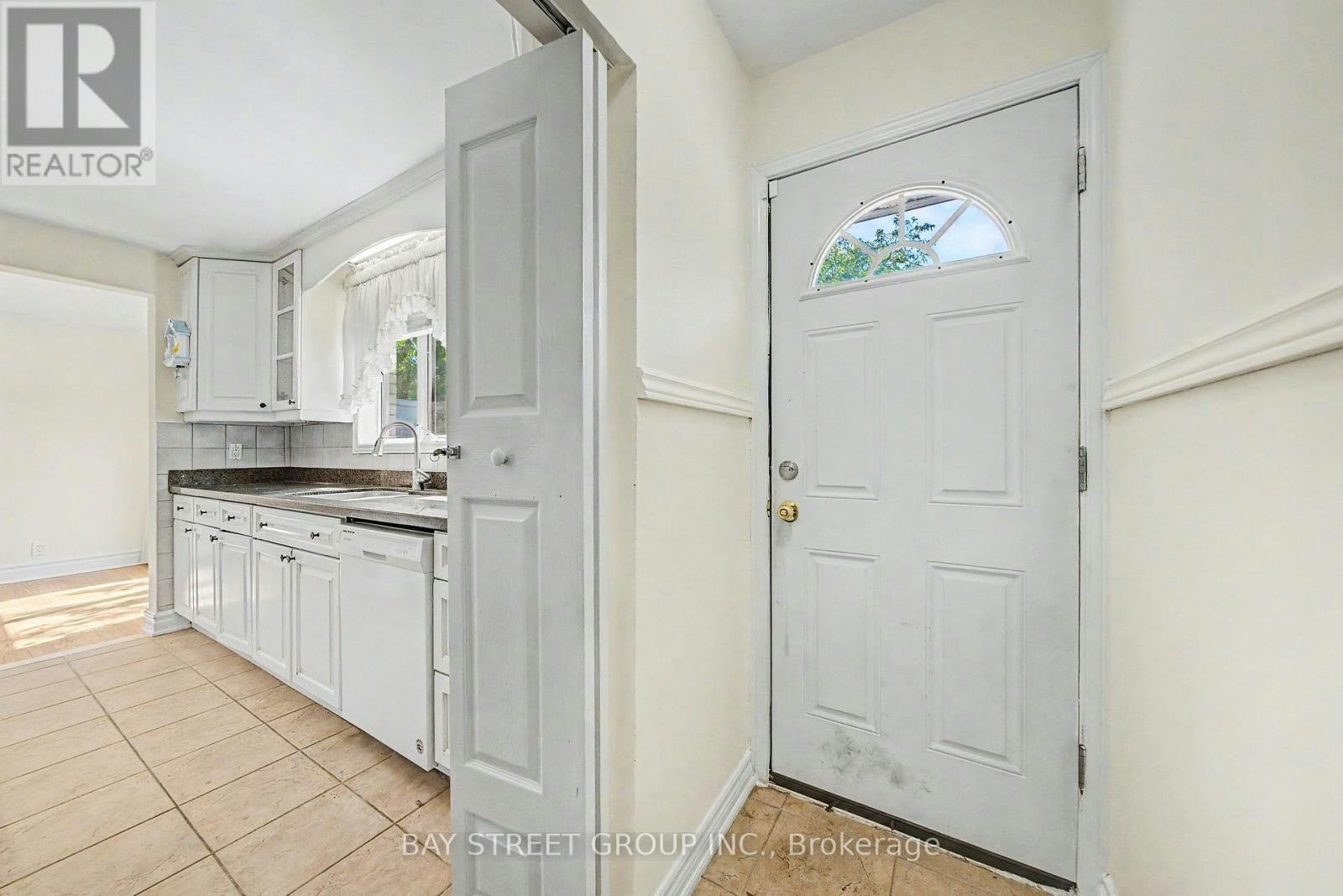 32 Alanadale Avenue, Markham, ON, L3P 1S3 - 16