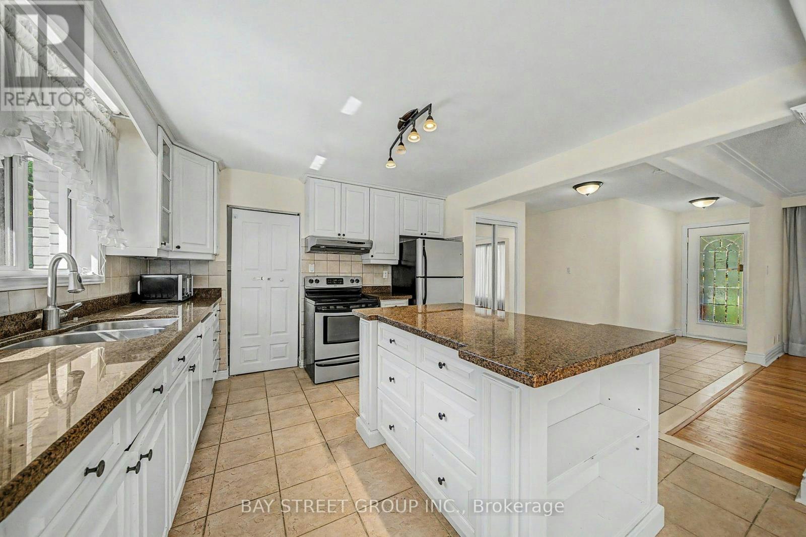 32 Alanadale Avenue, Markham, ON, L3P 1S3 - 13