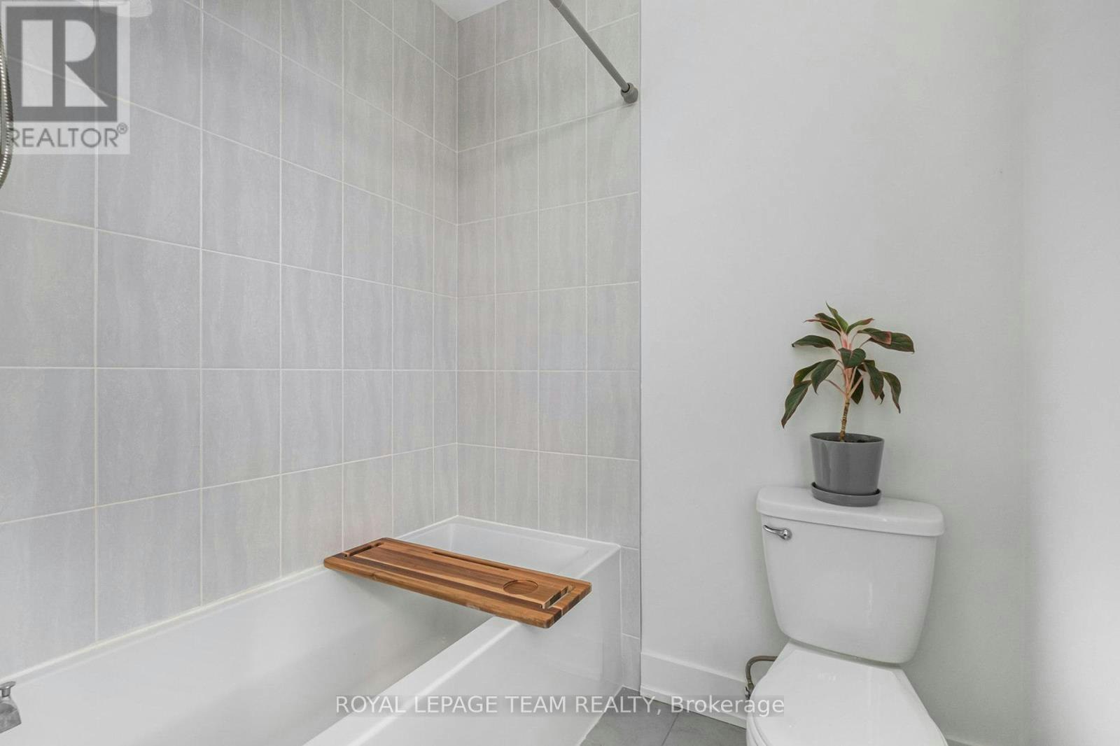 622 Malahat Way, Ottawa, ON, K2S 1E7 - 17