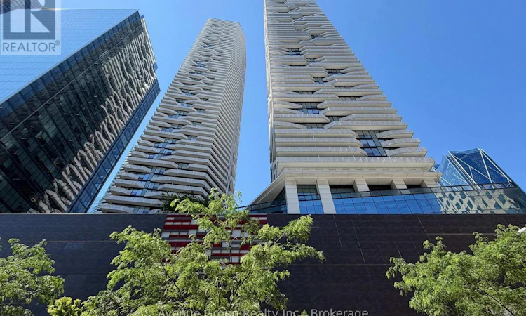 1705-100 Harbour Street
