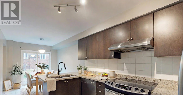 287 Penndutch Circle, Whitchurch-Stouffville, ON, L4A 0P1 - 3