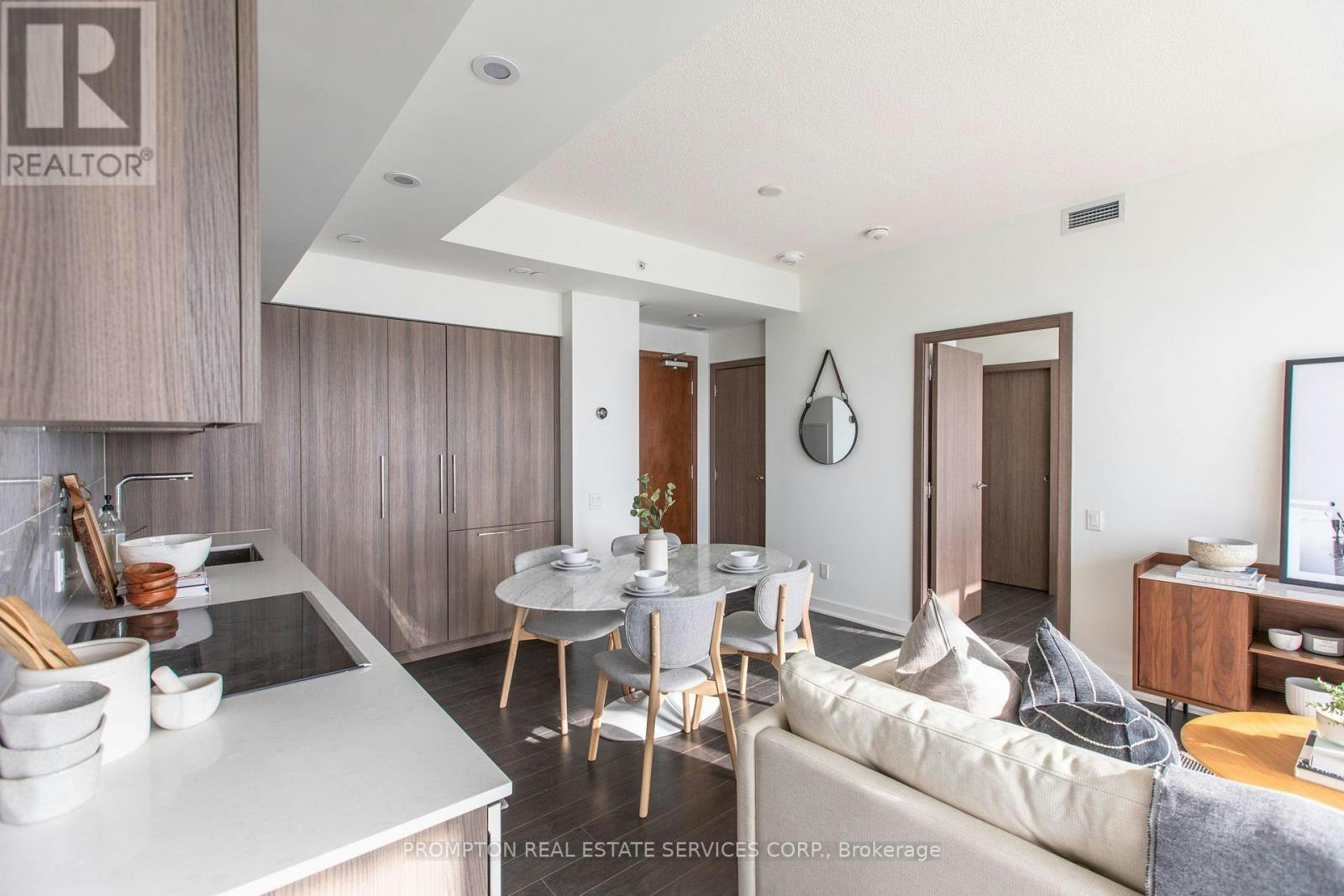 2502-17 Bathurst Street, Toronto, ON, M5V 1A5 - 4