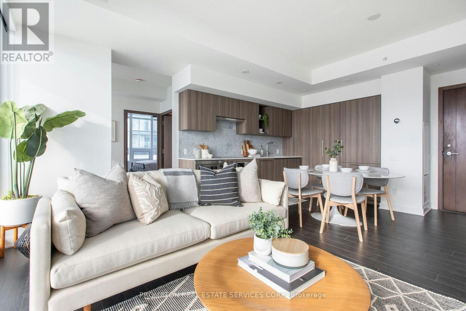2502-17 Bathurst Street, Toronto, ON, M5V 1A5 - 2
