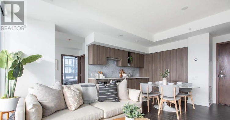 2502-17 Bathurst Street, Toronto, ON, M5V 1A5 - 2