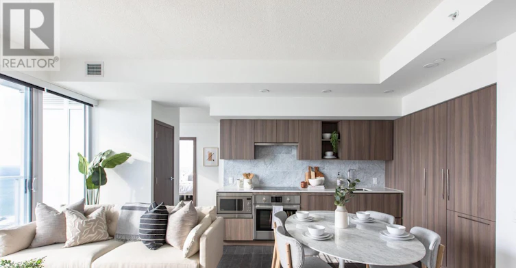 2502-17 Bathurst Street, Toronto, ON, M5V 1A5