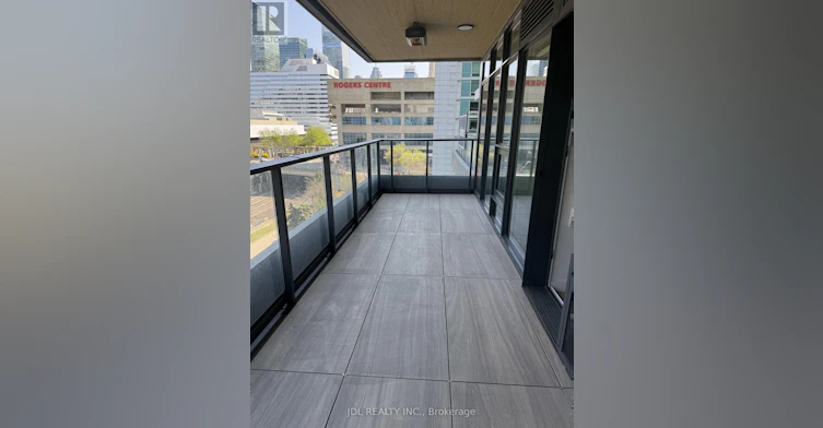 702-1 Concord Cityplace Way, Toronto, ON, M5V 0X3 - 3