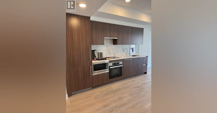 702-1 Concord Cityplace Way, Toronto, ON, M5V 0X3 - 5