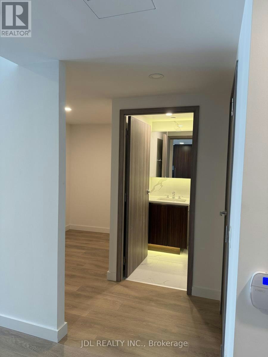 702-1 Concord Cityplace Way, Toronto, ON, M5V 0X3 - 9