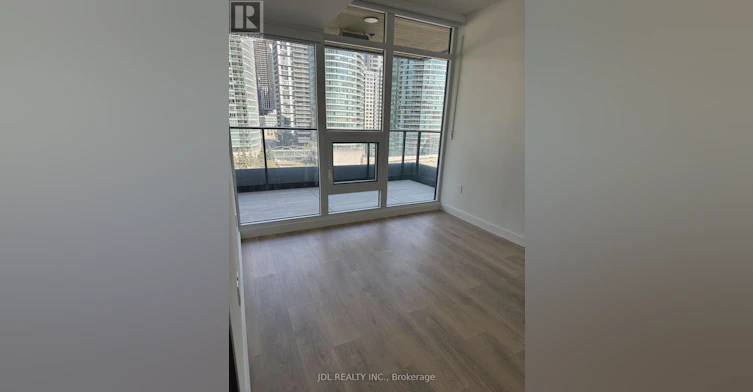 702-1 Concord Cityplace Way, Toronto, ON, M5V 0X3 - 6
