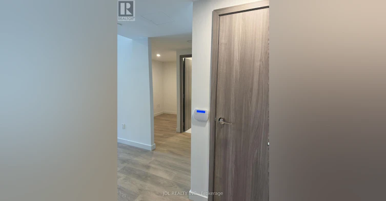 702-1 Concord Cityplace Way, Toronto, ON, M5V 0X3 - 10
