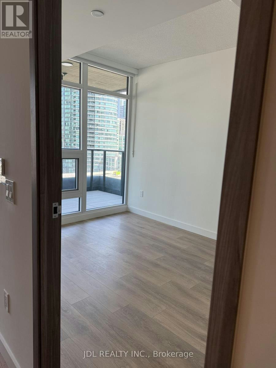 702-1 Concord Cityplace Way, Toronto, ON, M5V 0X3 - 7