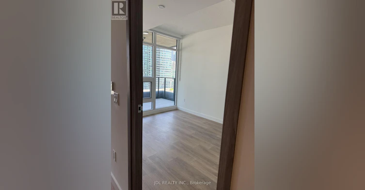 702-1 Concord Cityplace Way, Toronto, ON, M5V 0X3 - 7